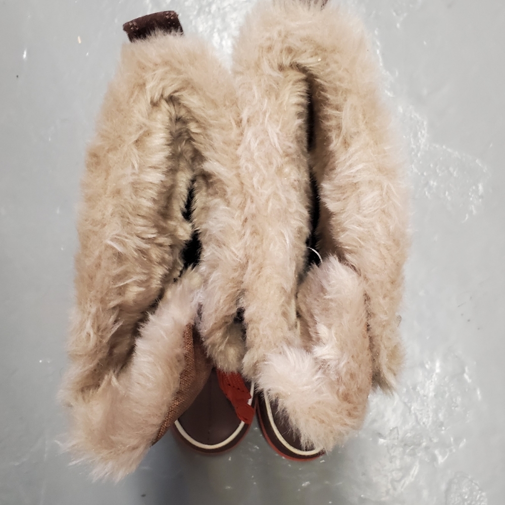 Canadian Boots - Picture 2 of 4